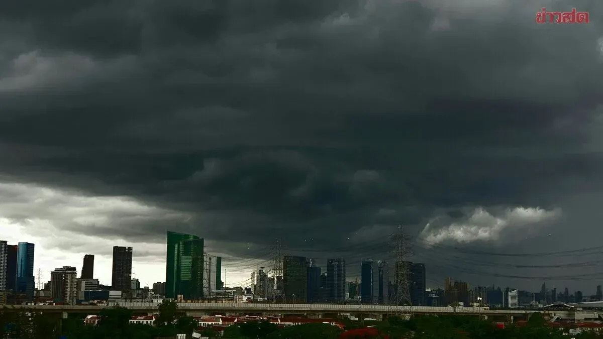Heavy Rain Warning Issued for Bangkok and Eastern Thailand
