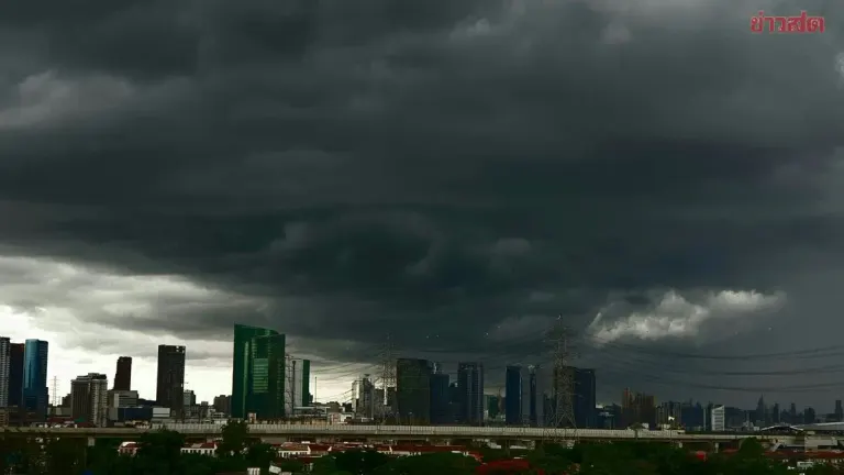 Heavy Rain Warning Issued for Bangkok and Eastern Thailand