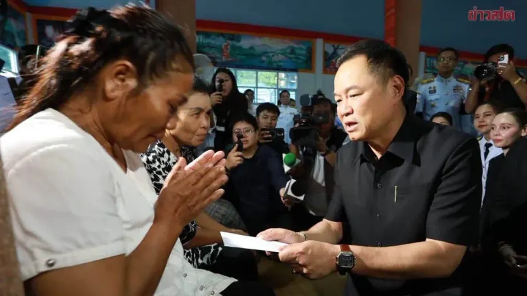 PM Pays Respects To Seven Monks Killed In Truck Collision