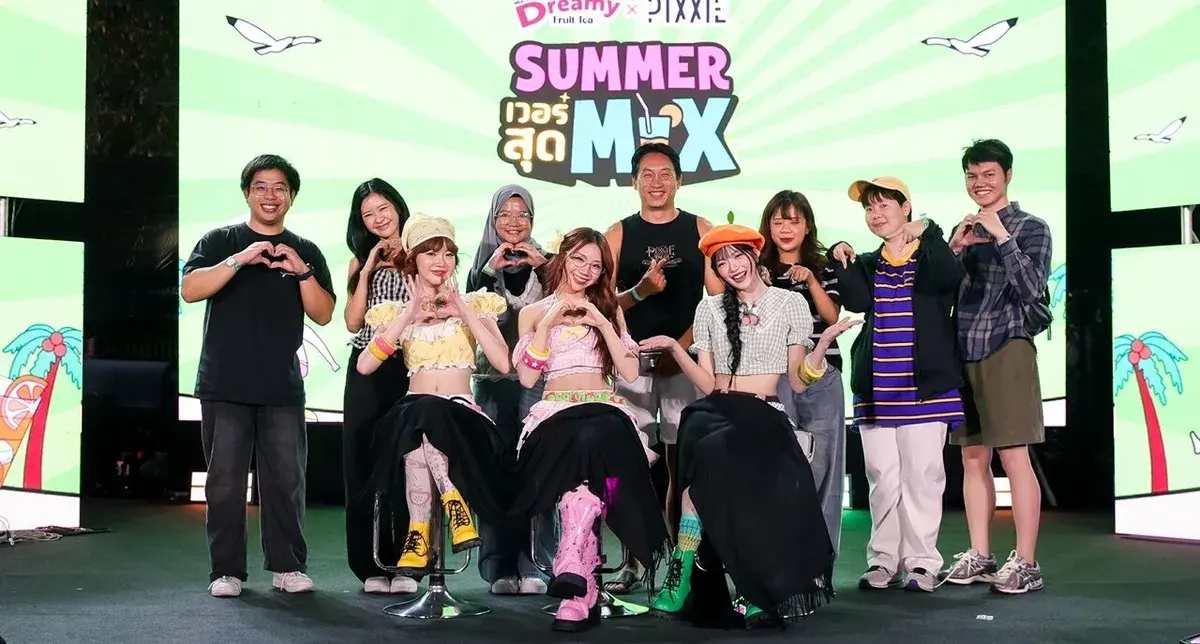 PiXXiE Heats Up Siam Square! At 'Dreamy Fruit Tea x PiXXiE Summer Ultimate Mix' Event