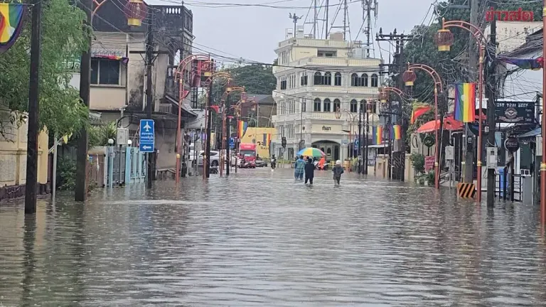 Heavy Rain Floods Phuket, Water Levels Rising Dangerously