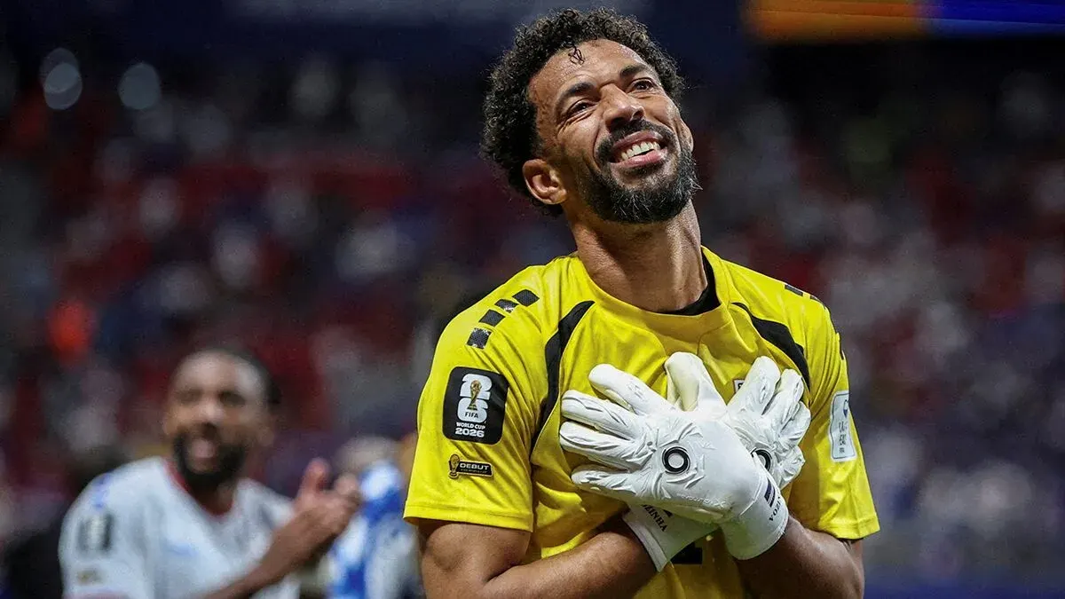 Spanish Researcher Names Marine Slug After World Cup Goalkeeper