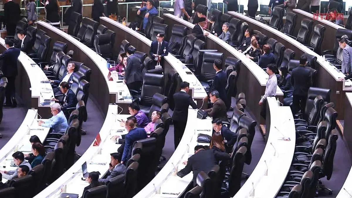 Parliament Erupts! Opposition MPs Protest Over Blocked Discussion; Sopone Defends Himself, Insists He Did Nothing Wrong
