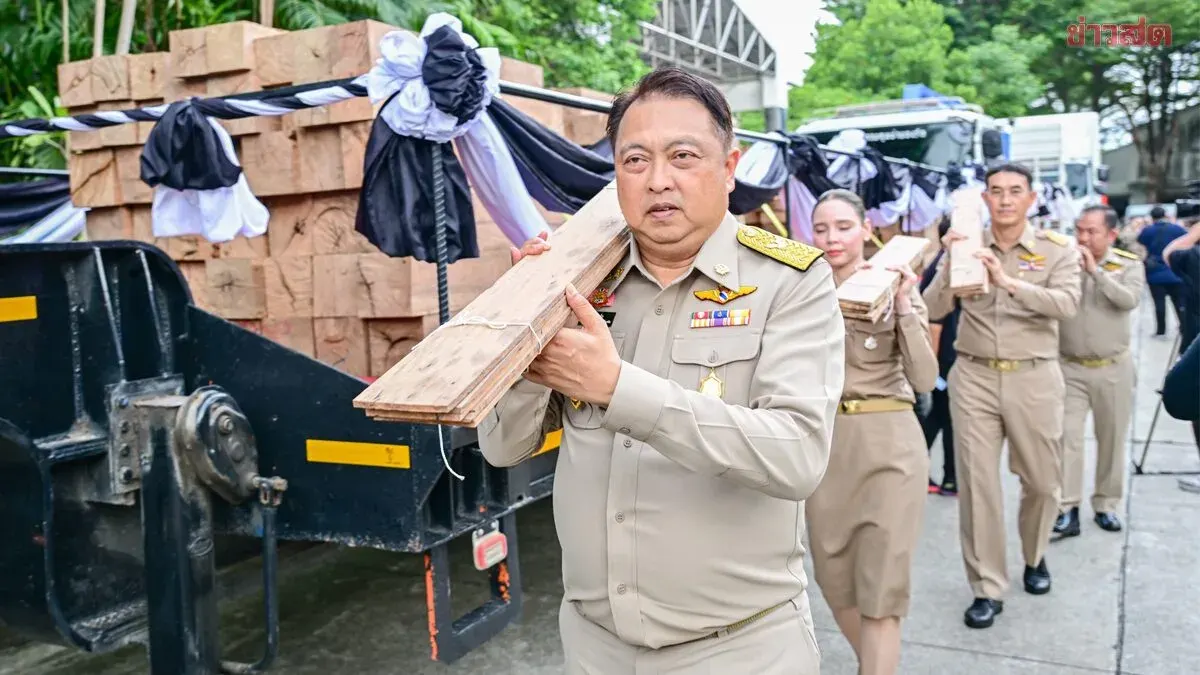 Thailand Delivers Sandalwood for Royal Cremation Ceremony