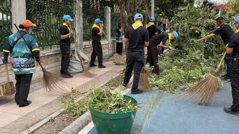 Bangkok Police Partner With Agriculture University on Volunteer Cleanup