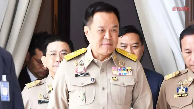 PM Anuthins Dismisses Election Commission Criticism