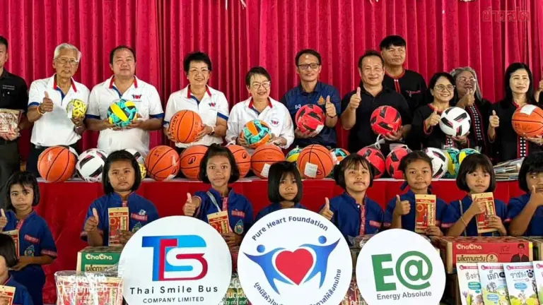 Foundation Donates School and Sports Supplies to Sakon Nakhon Students