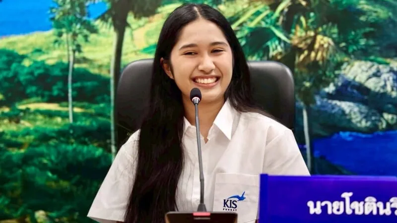 Phuket Governor Honours Teen AGT Star Nene Royal