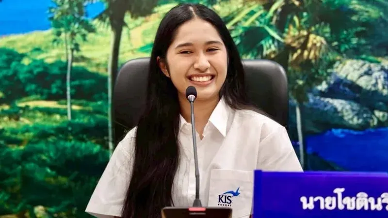 Phuket Governor Honours Teen AGT Star Nene Royal