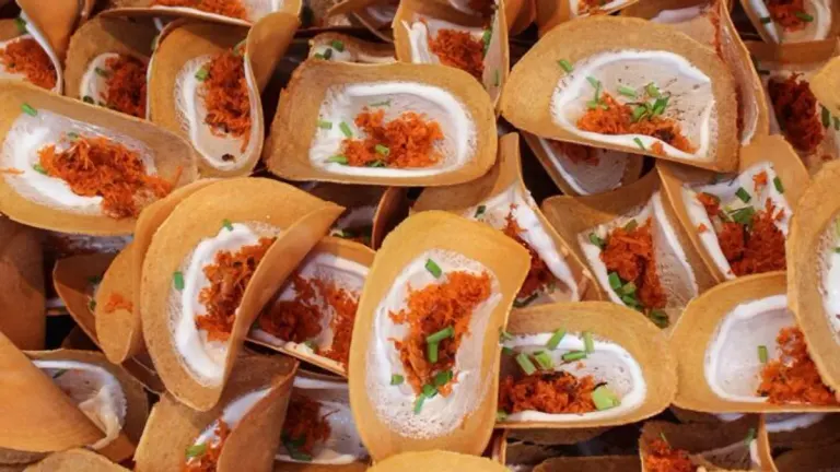Khanom Buang History: From Royal Courts to Thai Street Food