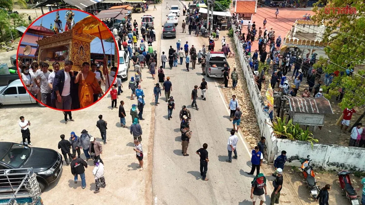 Over 500 Mae Prik residents surround area to block relocation of late Khruba Yad's remains after will presented
