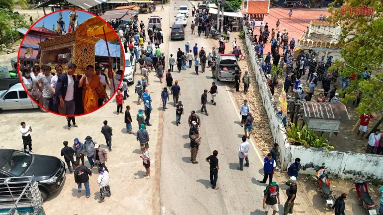 Over 500 Mae Prik residents surround area to block relocation of late Khruba Yad's remains after will presented