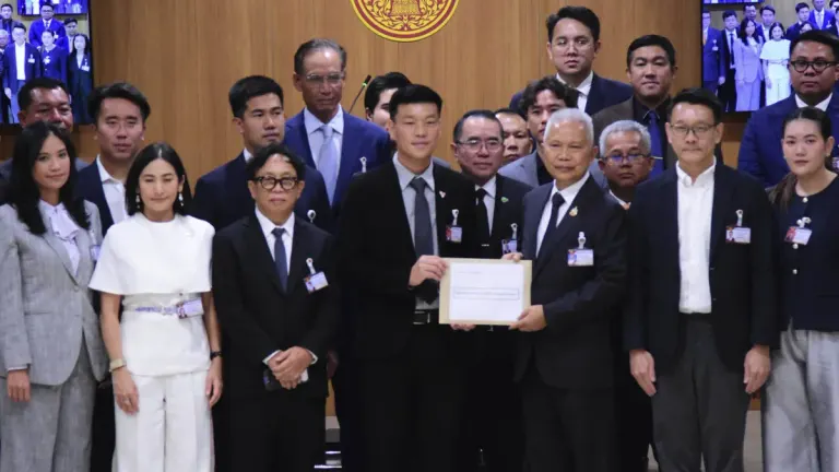 Opposition Files No-Confidence Debate Against PM and 18 Ministers