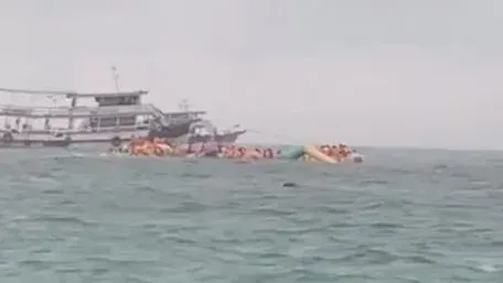 Tourists recount 'life-or-death' Koh Larn diving trip amid storm safety concerns