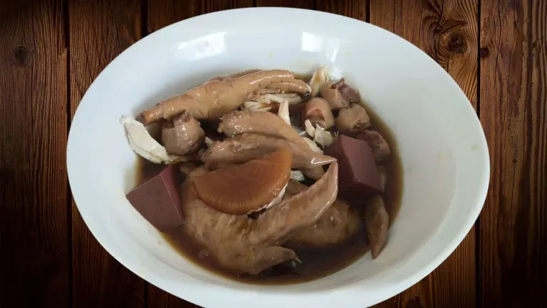 Phayao's Hidden Gem: Stewed Chicken Noodles Recipe