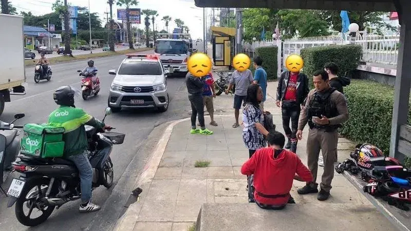 Motorbike rider stabbed in Koh Kaew road rage