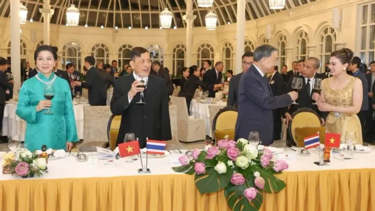Thai King Attends State Dinner at Hanoi's Tonkin Palace