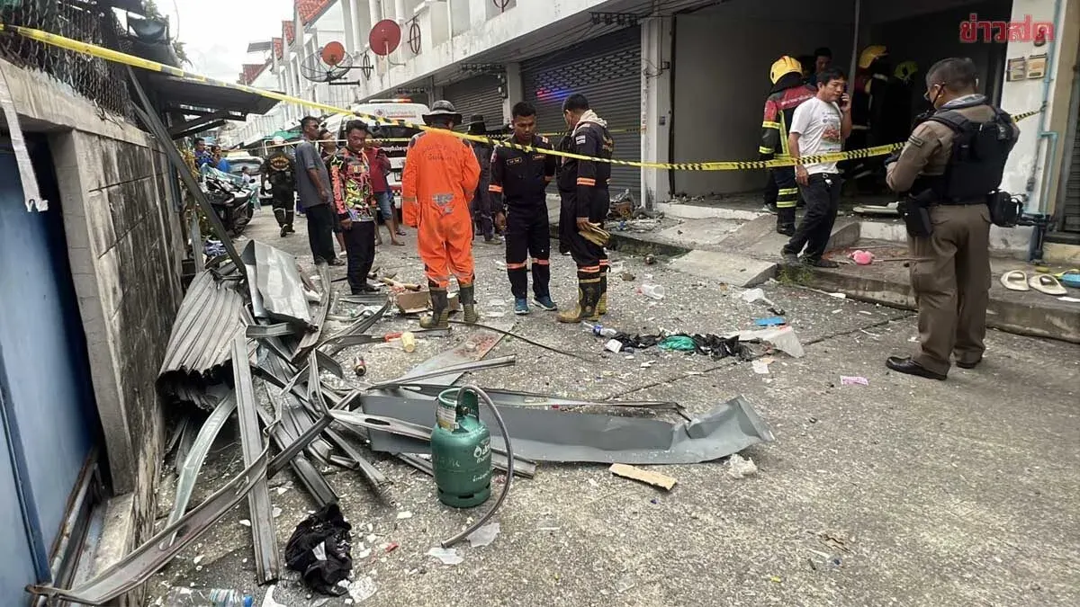 Gas Cylinder Explodes During Glassblowing Work, Man Injured