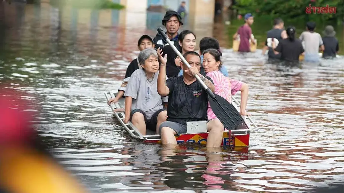 Opposition Condemns 48-Hour Aid Delay in Bangkok Floods