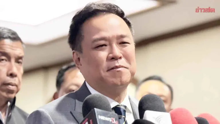 Anutin Warns Officials, Calls for Riverside Flood Prep