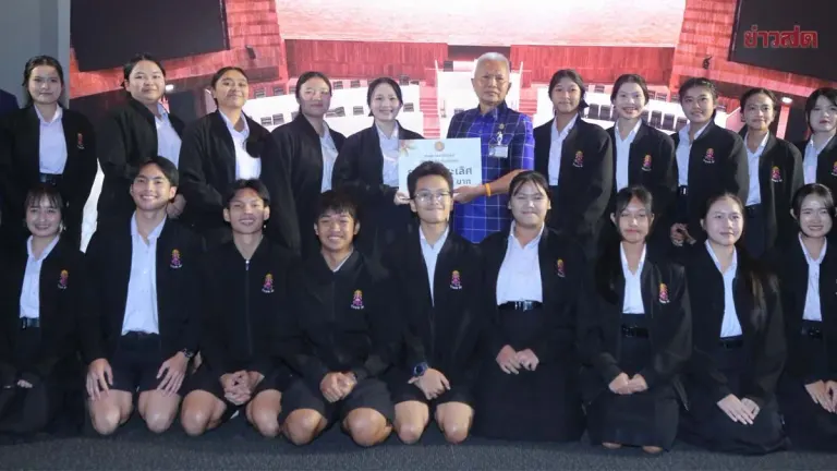 Parliament President Hails Student Mock Assembly Winners
