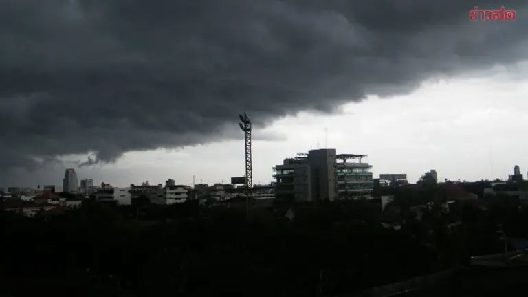 Weather Agency Issues Heavy Rain Alert for 39 Thai Provinces