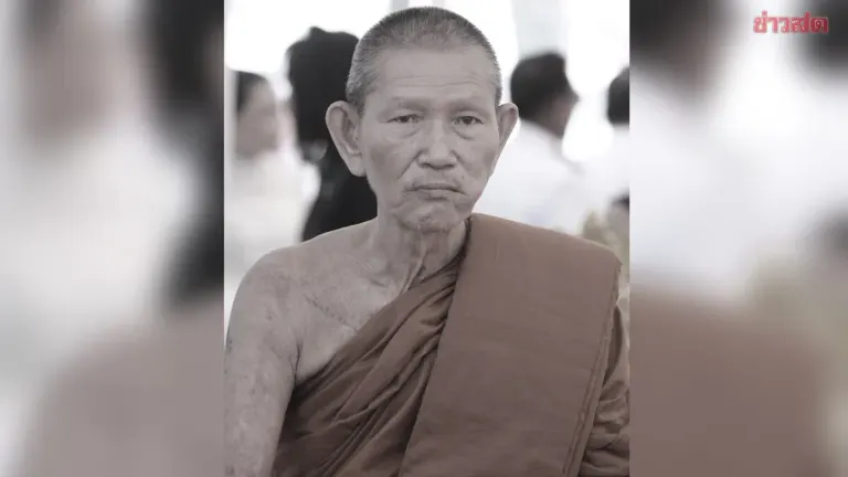 Revered Buddhist Abbot Luang Por Nrong of Wat Phu Khao Passes Away