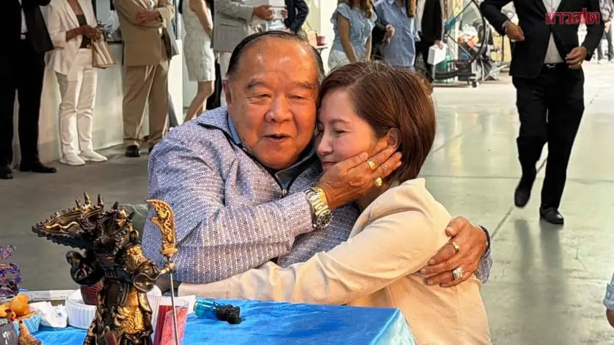 Hundreds Celebrate General Prawit's 81st Birthday at Forest Lodge
