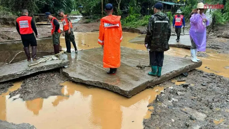 Flash Floods Devastate Karen Long Neck Village in Mae Hong Son