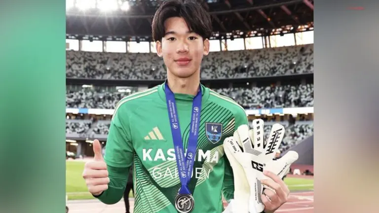 Thai Teen Goalkeeper Signs Pro Deal With V-Varen Nagasaki