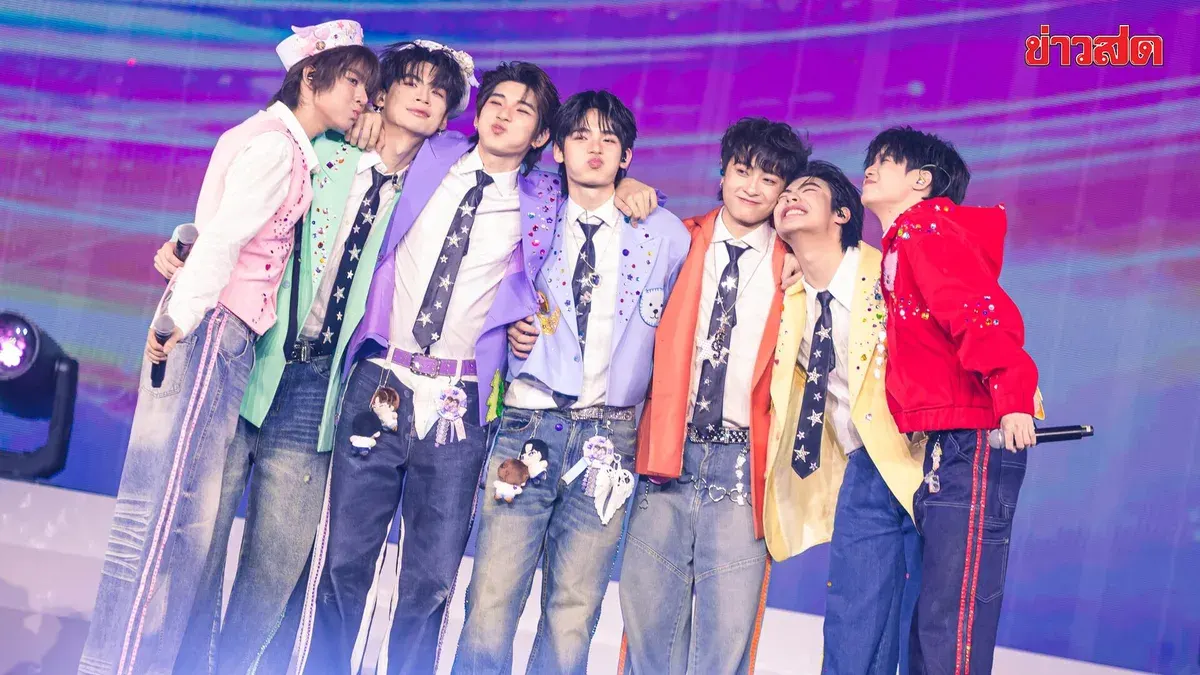 Seven Actors Light Up Bangkok Arena in Duang Go Round Concert