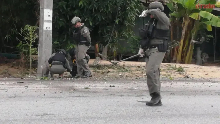 Bomb Experts Probe Motorcycle Attack on Pattani Police