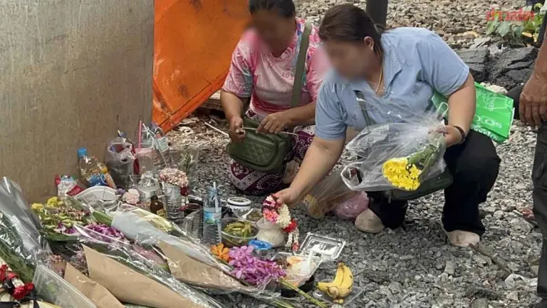 Family of 'Aunt Tiem' Holds Spirit Summoning Ceremony, Filled with Sorrow, as They Call Her Soul Home