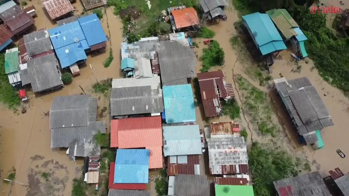 Ayutthaya Residents Struggle as Floods Arrive Earlier Than Expected