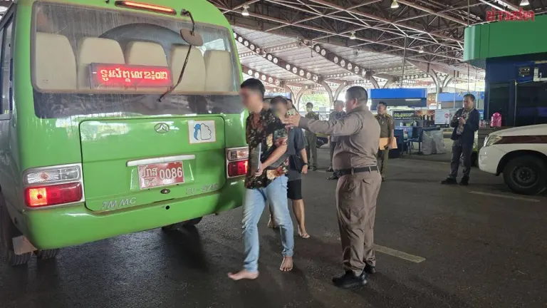 Laos Returns 11 Thai Online Gambling Admins to Thailand