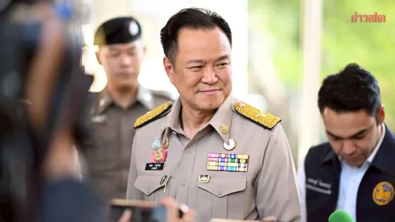 Anutin Discusses Economic Team Framework for 500 Billion Baht Emergency Loan Decree