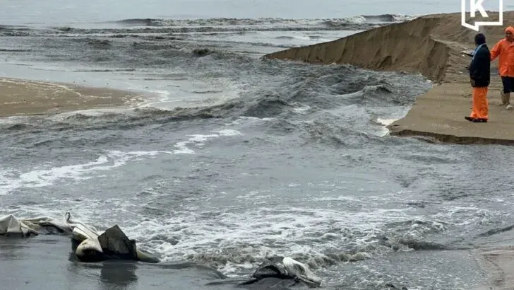 Black Wastewater Pollutes Jomtien Beach After Heavy Rain