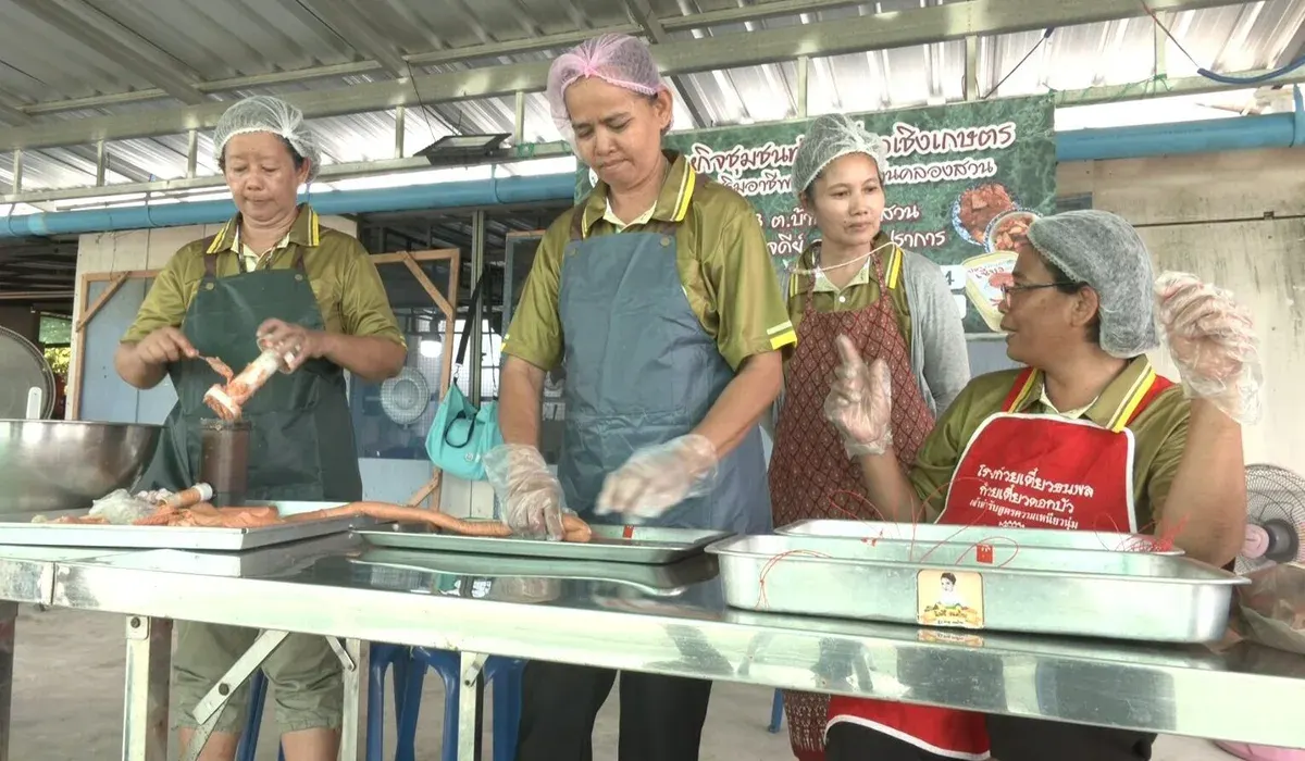 Ban Khlong Suan Community Turns Invasive Fish into 'Pla Chiang' to Generate Income