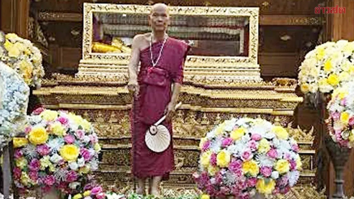 Chiang Mai Devotees Honor Revered Monk's Memorial Day