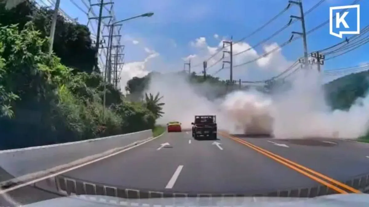 Engine Failure Fills Phuket Road With White Smoke