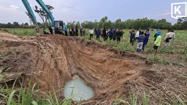 Thai EOD teams clear remaining BM-21 rockets in Surin