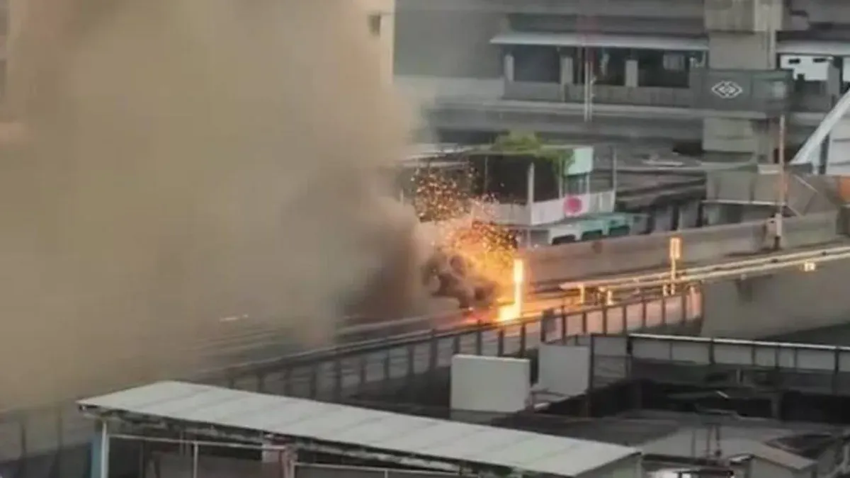 Fire Halts MRT Service at Tao Poon Station