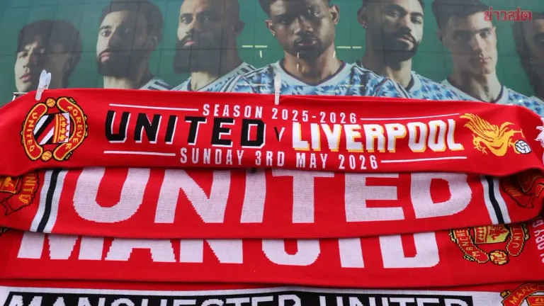 Manchester United and Liverpool Name Starting Lineups for Rivalry Clash