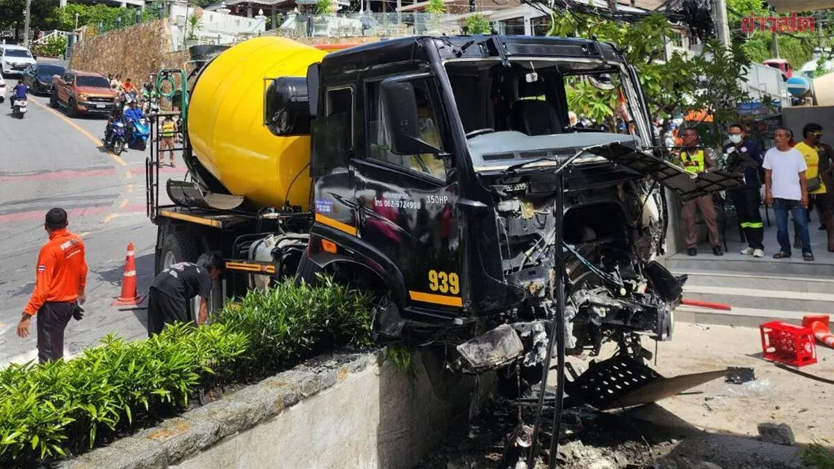 Multi-vehicle collision at Kata Noi intersection in Phuket: cement truck with failed brakes crashes into taxi and water truck, one seriously injured