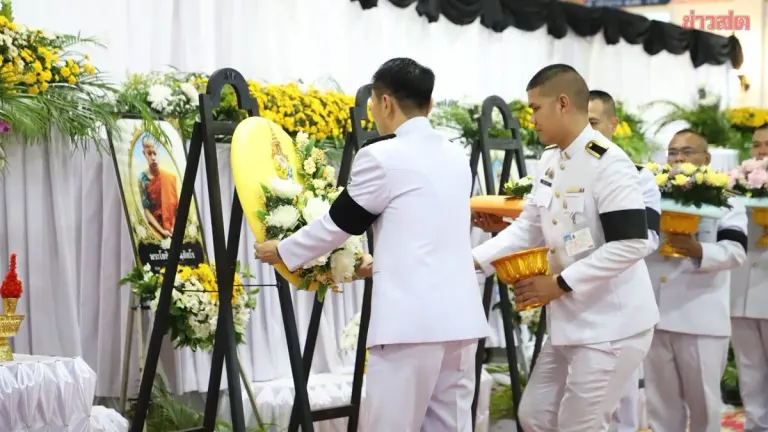 Thai King Honors Eight Monks Killed In Vehicle Collision