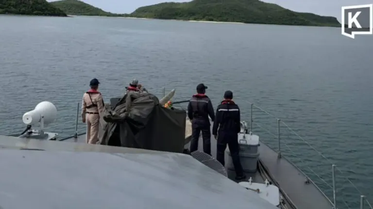 Thai Navy Searches for Five Missing Myanmar Crew After Boat Sinks