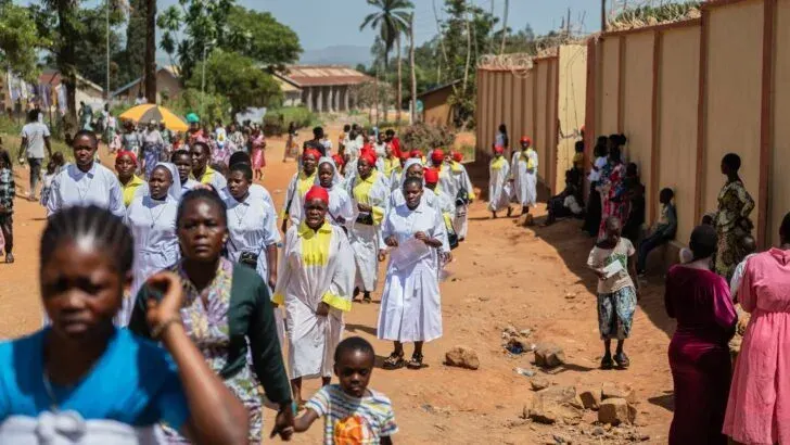 Thailand orders 21-day quarantine for arrivals from Congo and Uganda over rising Ebola threat