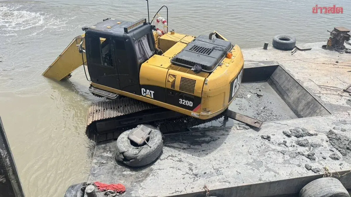 Construction Barge Sinks; Two Rescue Efforts Underway