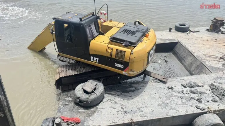 Construction Barge Sinks; Two Rescue Efforts Underway