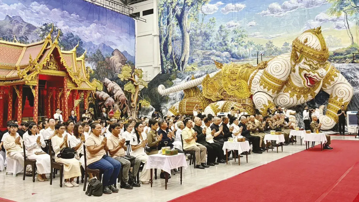 Foundation Holds Blessing Ceremony for Classical Thai Dance Performance